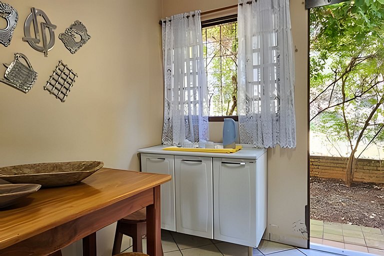 Chalé Bem Brasil 2: Conforto e paz próx ao centro.