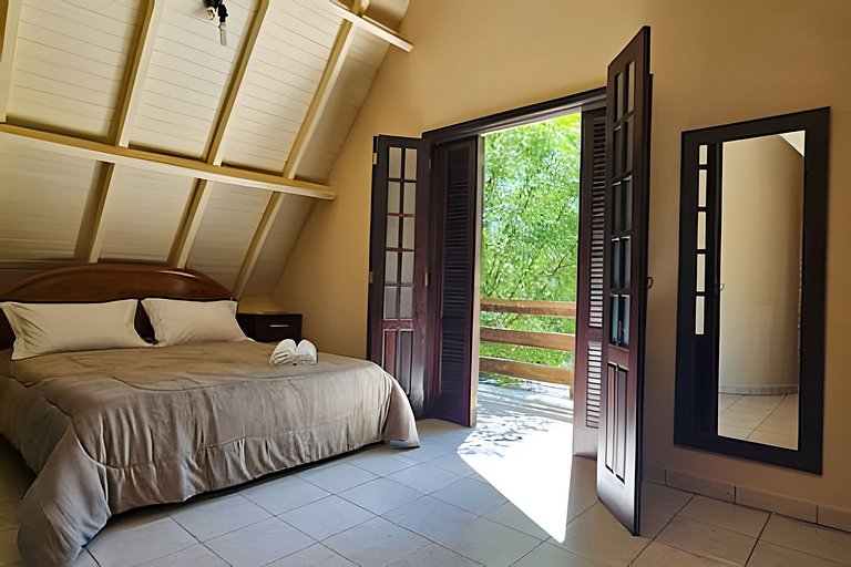 Chalé Bem Brasil 2: Conforto e paz próx ao centro.