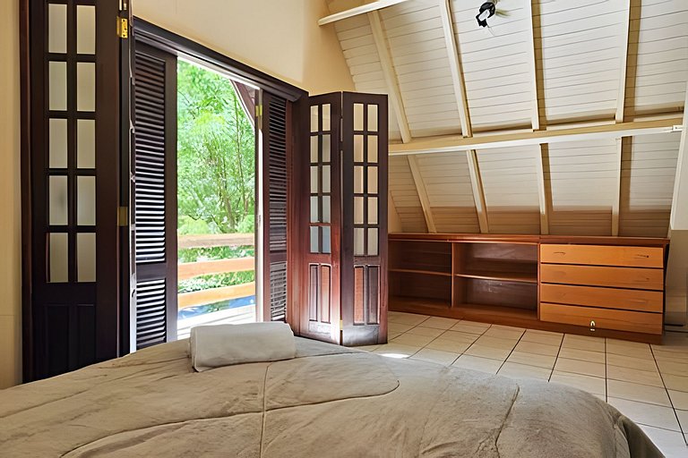 Chalé Bem Brasil 2: Conforto e paz próx ao centro.