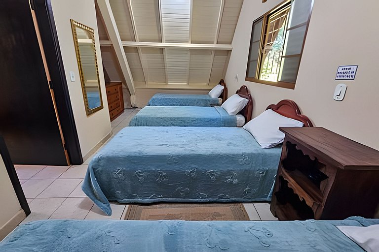 Chalé Bem Brasil 2: Conforto e paz próx ao centro.