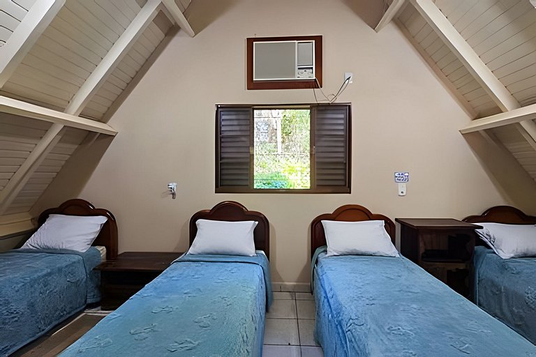 Chalé Bem Brasil 2: Conforto e paz próx ao centro.