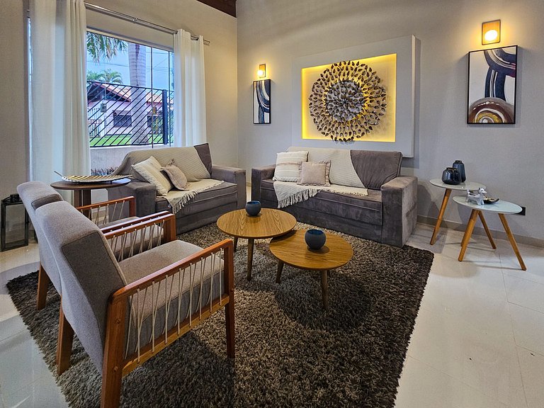 Casa da Gruta: Completa, Sofisticada e Acolhedora