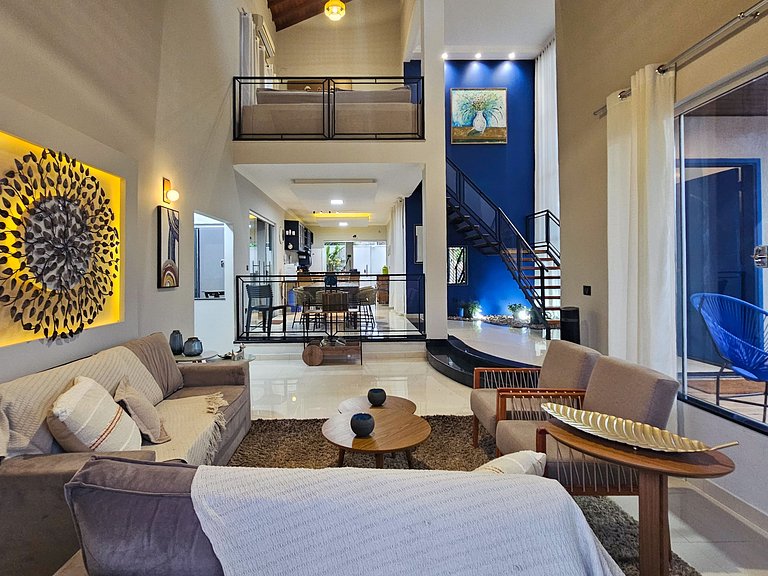 Casa da Gruta: Completa, Sofisticada e Acolhedora