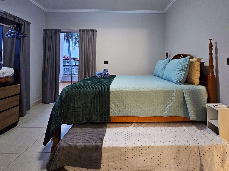 Casa da Gruta: Completa, Sofisticada e Acolhedora