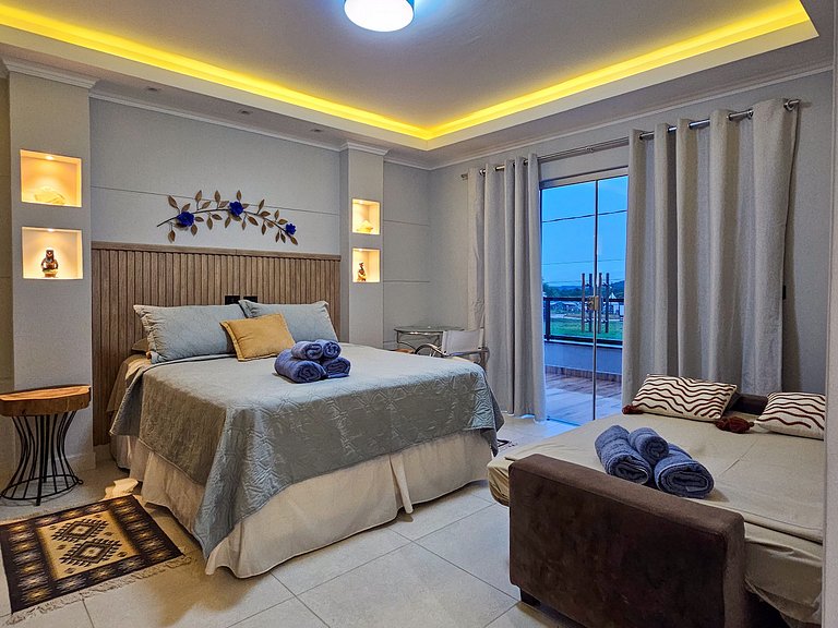 Casa da Gruta: Completa, Sofisticada e Acolhedora