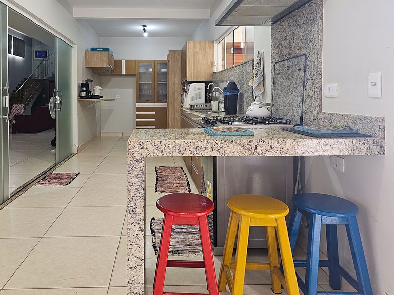 Casa Charme: ampla e com excelente área de lazer