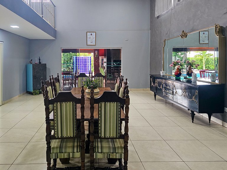 Casa Charme, casa enorme, 4 suites e piscina