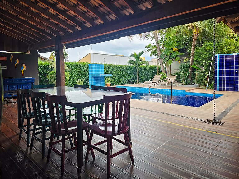 Casa Charme: ampla e com excelente área de lazer