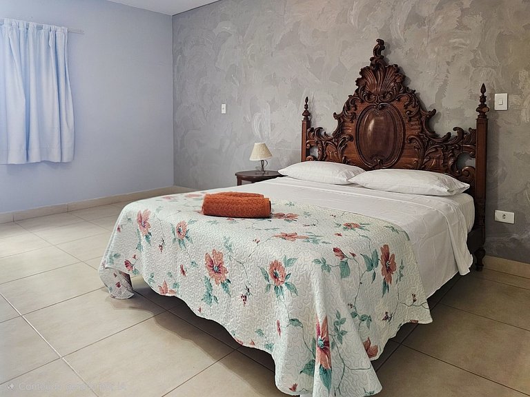 Casa Charme: ampla e com excelente área de lazer