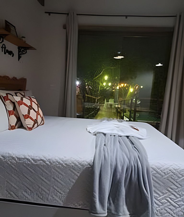 Casa da Árvore em Bonito, com piscina e 3 suítes