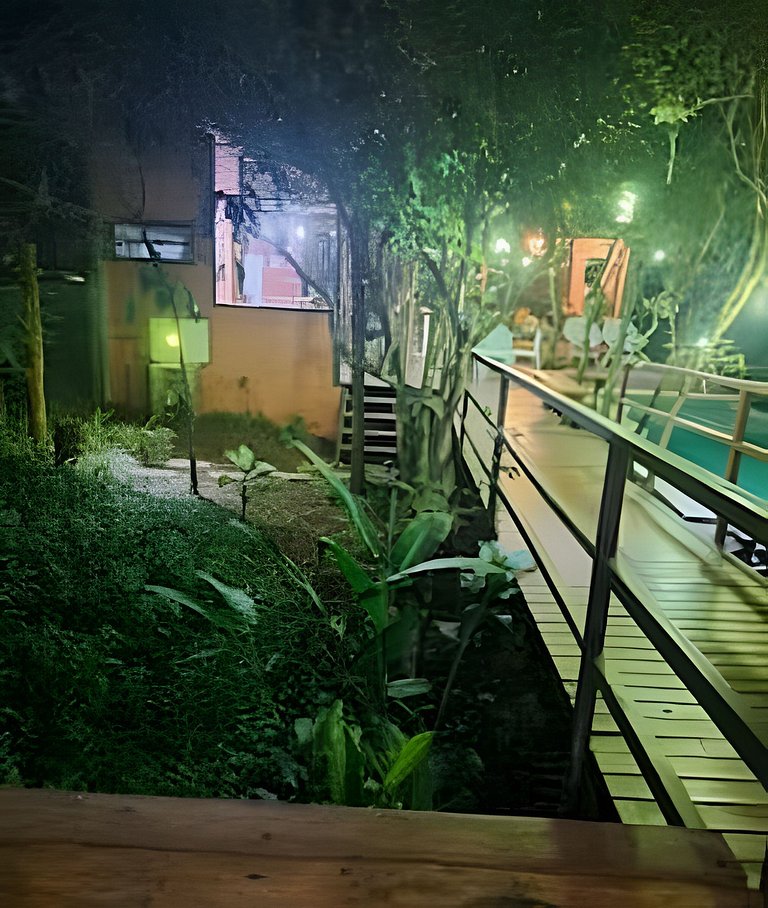 Casa da Árvore em Bonito, com piscina e 3 suítes
