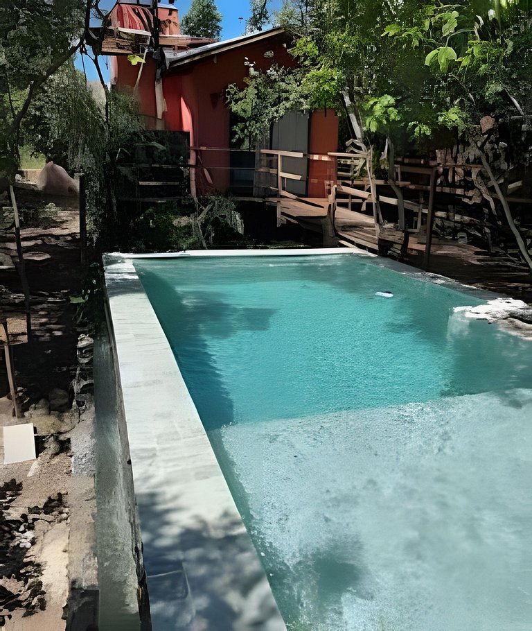 Casa da Árvore em Bonito, com piscina e 3 suítes
