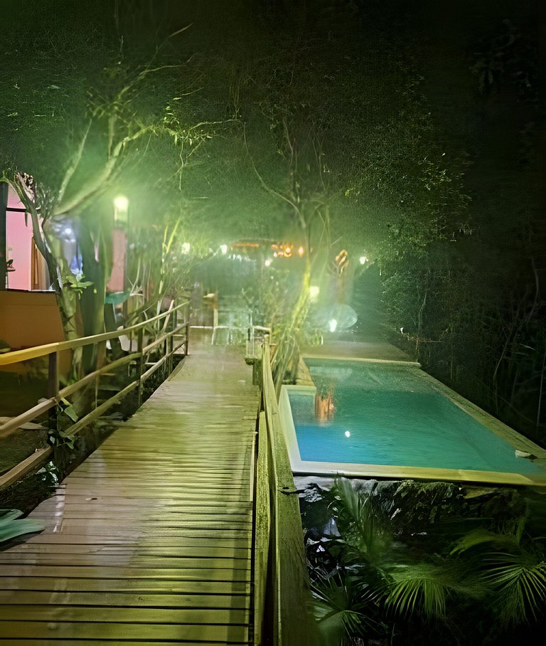 Casa da Árvore em Bonito, com piscina e 3 suítes