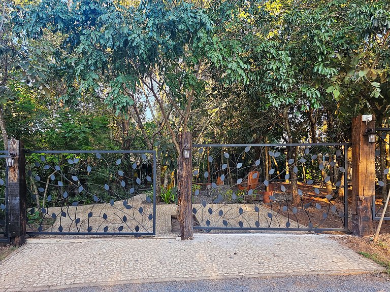 Casa da Árvore: Charme natural próximo ao centro
