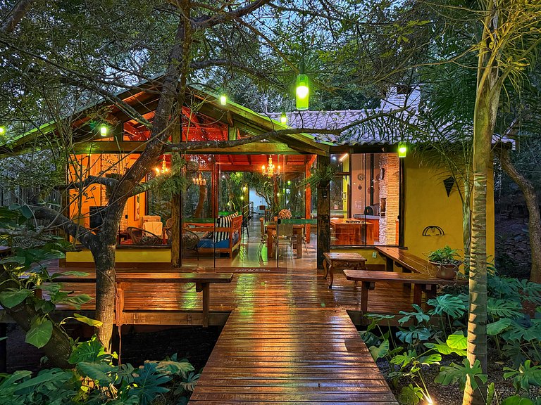 Casa da Árvore: Charme natural próximo ao centro