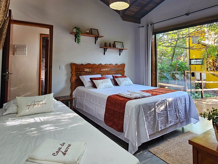 Casa da Árvore: Charme natural próximo ao centro
