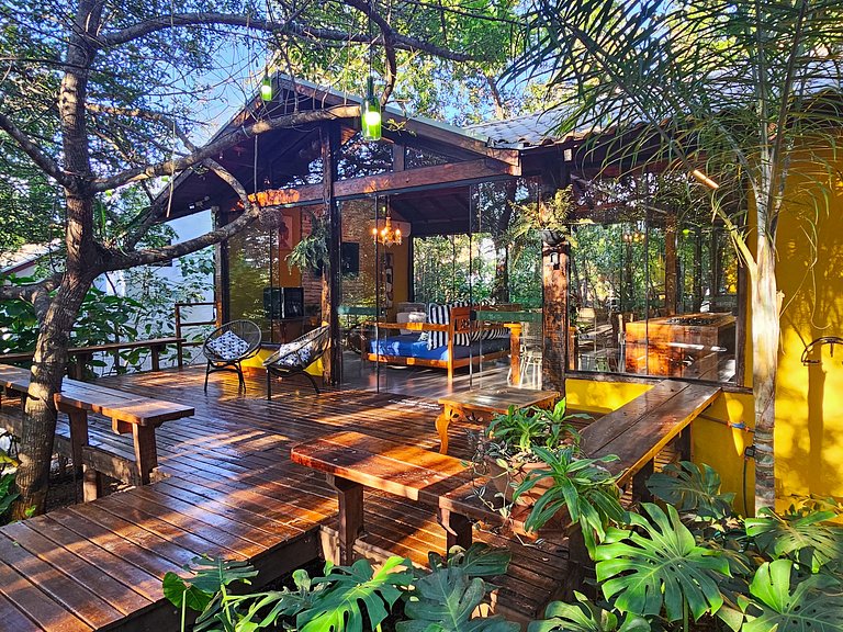 Casa da Árvore: Charme natural próximo ao centro