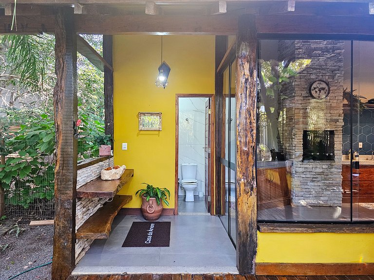 Casa da Árvore: Charme natural próximo ao centro