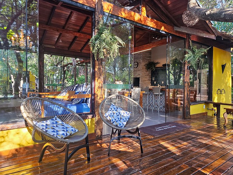 Casa da Árvore: Charme natural próximo ao centro